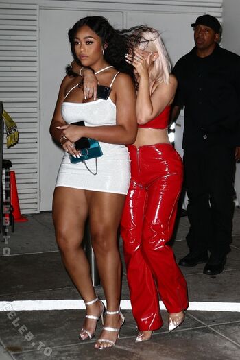 Full leaked Kylie jenner private photo