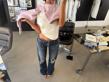 Full leaked Kylie jenner page private photo