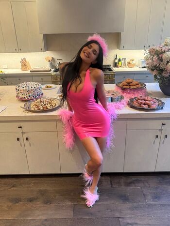 Full leaked Kylie jenner page private photo