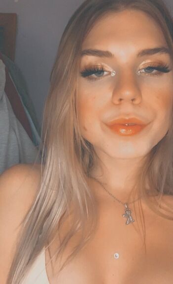 Full leaked Kylie kisses private onlyfans photo