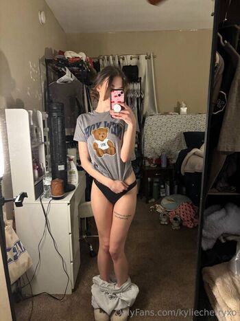 Full leaked Kyliecherryxo private photo