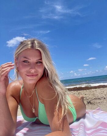 Full leaked Kyliefoland private onlyfans photo