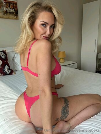 Full leaked L a b  page private photo
