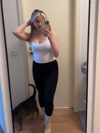 Full leaked L i s a private photo