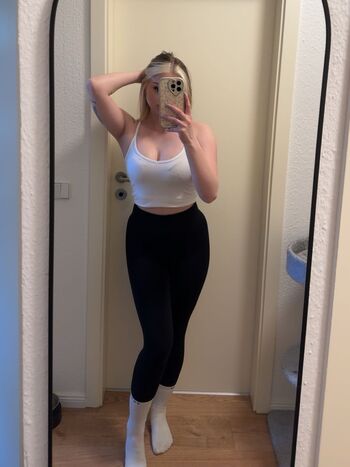Full leaked L i s a private photo