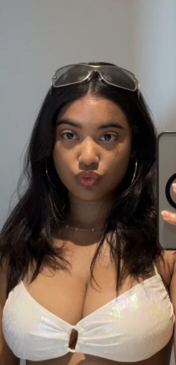 Full leaked Lacialaina private onlyfans photo