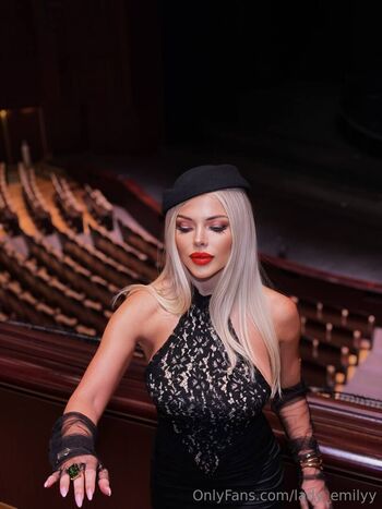 Full leaked Lady emily private onlyfans photo