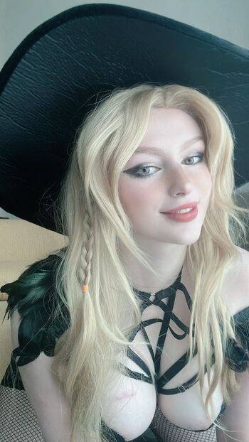 Full leaked Lady melamori page private photo