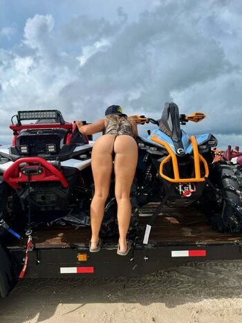 Full leaked Laineymae private onlyfans photo