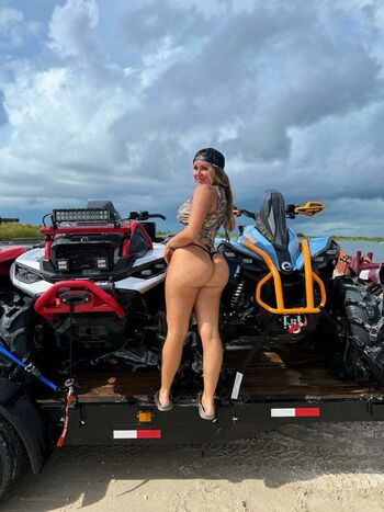 Full leaked Laineymae private onlyfans photo