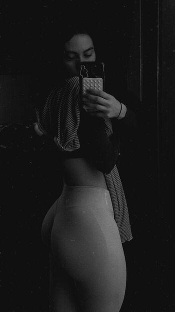 Full leaked Laishalifts private onlyfans photo