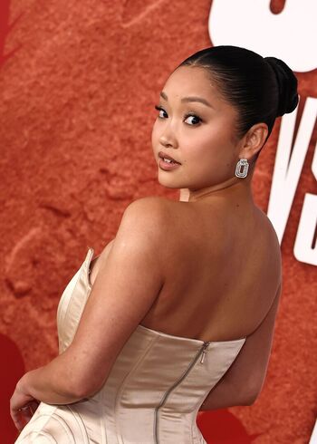 Full leaked Lana condor page private photo