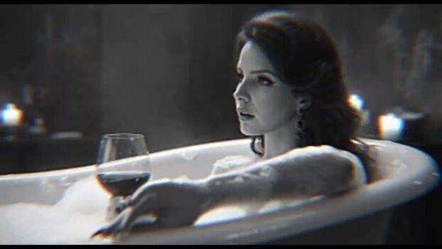 Full leaked Lana del rey private photo