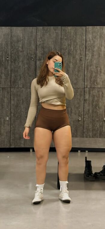 Full leaked Landa or private photo