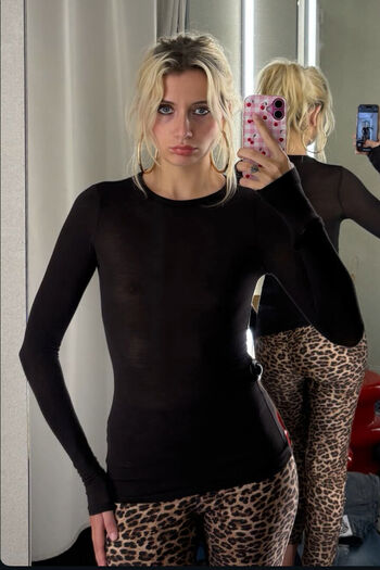 Full leaked Lapannyyy private onlyfans photo