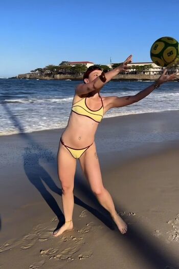 Full leaked Lara adkins private photo