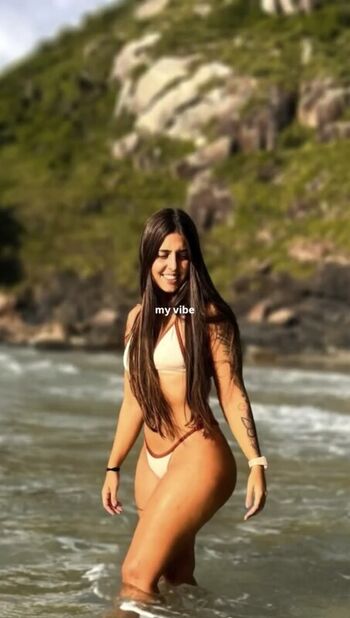 Full leaked Lara castro private photo