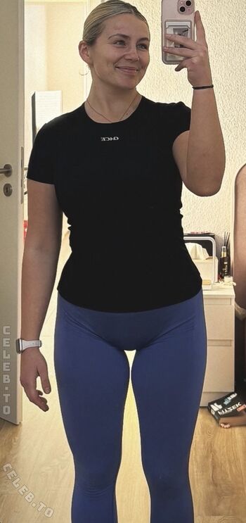 Full leaked Lara esser private onlyfans photo