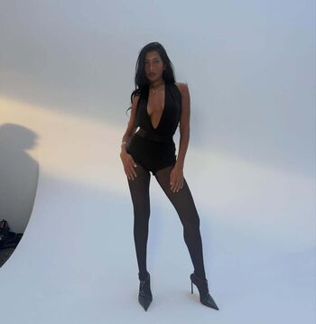 Full leaked Lara raj lararajj member of katseye private onlyfans photo