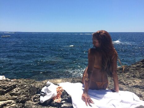 Full leaked Lara raj private photo