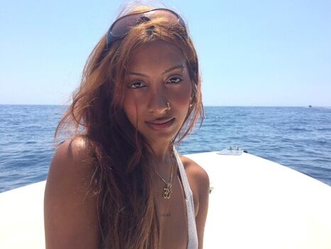 Full leaked Lara raj private photo