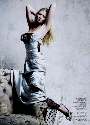 Full leaked Lara stone page private onlyfans photo