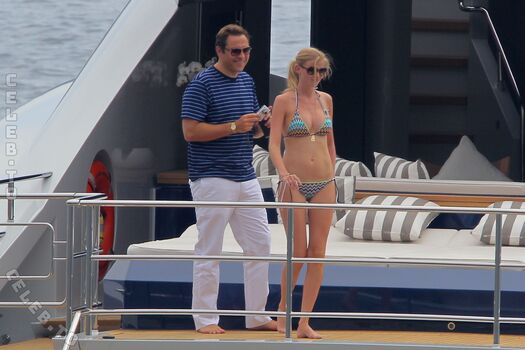 Full leaked Lara stone page private onlyfans photo