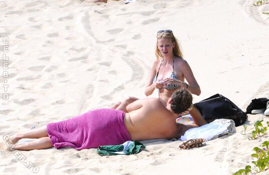 Full leaked Lara stone private onlyfans photo