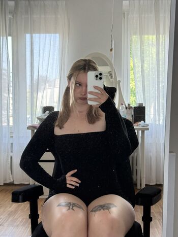 Full leaked Lara weiss private onlyfans photo