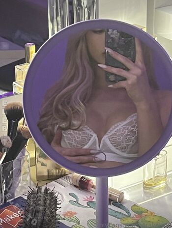 Full leaked Lara wilson page private photo