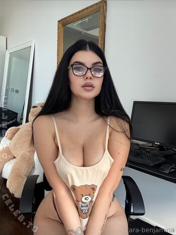 Full leaked Lara winter page private photo