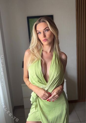Full leaked Laraa private photo