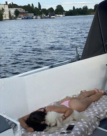 Full leaked Larabeu private photo
