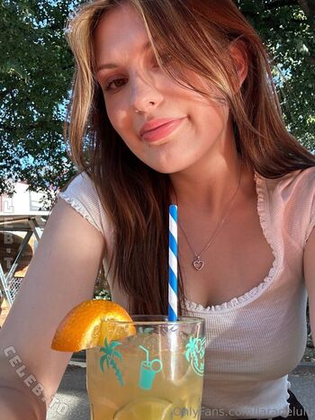 Full leaked Laradelulu private photo