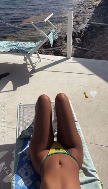 Full leaked Laraemiii private onlyfans photo