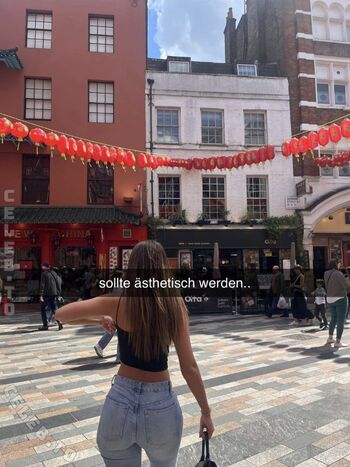 Full leaked Laraemiii private onlyfans photo