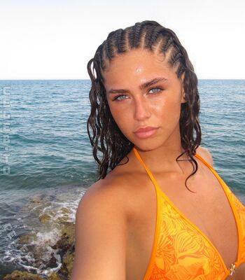 Full leaked Laraemiii private photo