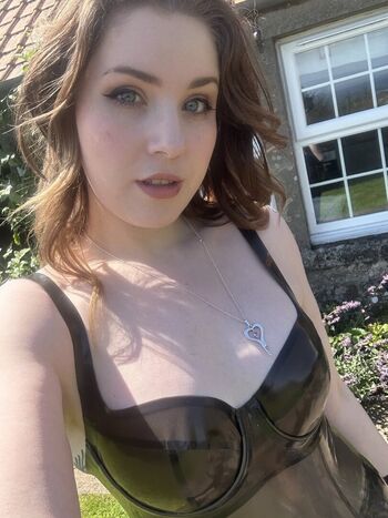 Full leaked Larah sky private photo