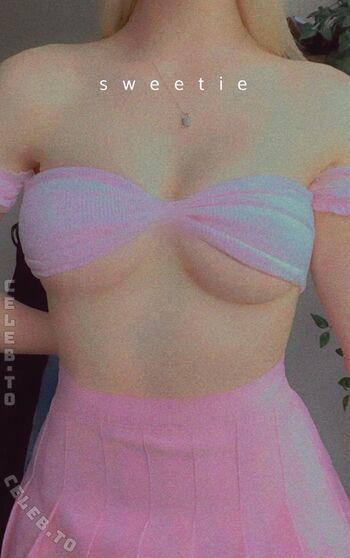 Full leaked Laricutie private onlyfans photo