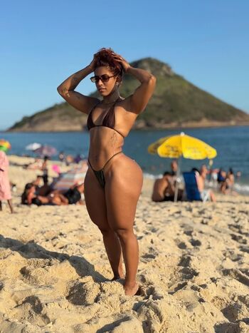 Full leaked Larissa felix page private onlyfans photo