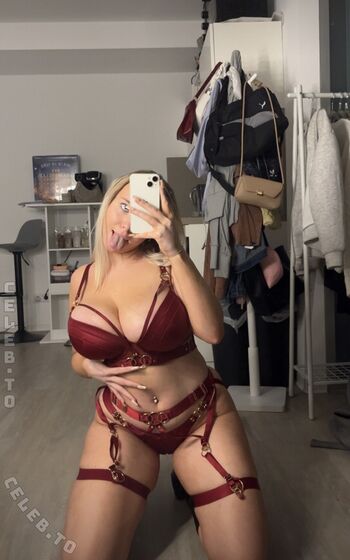 Full leaked Larissa lhaa private onlyfans photo