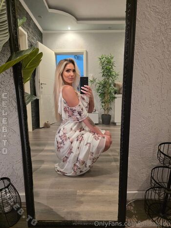 Larissa Lou