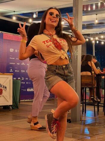 Full leaked Larissa manoela page private onlyfans photo