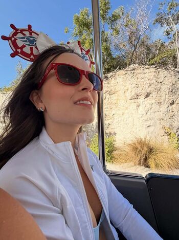 Full leaked Larissa manoela page private onlyfans photo