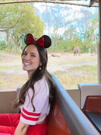 Full leaked Larissa manoela page private onlyfans photo