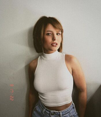 Full leaked Larissa manoela private photo