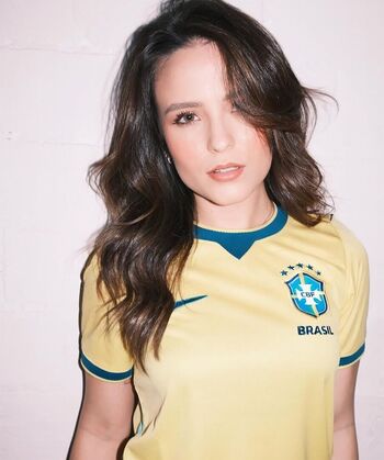 Full leaked Larissa manoela page private photo