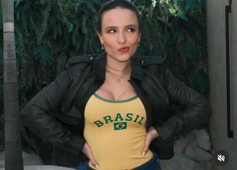 Larissa Manoela