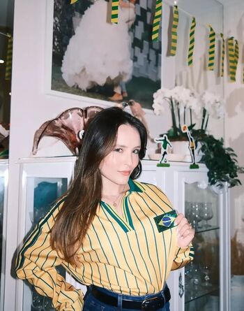 Full leaked Larissa manoela page private photo