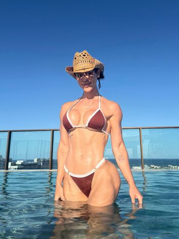 Full leaked Larissa tomasia private onlyfans photo